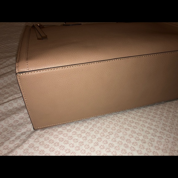 Handbag 👜 - Picture 3 of 8